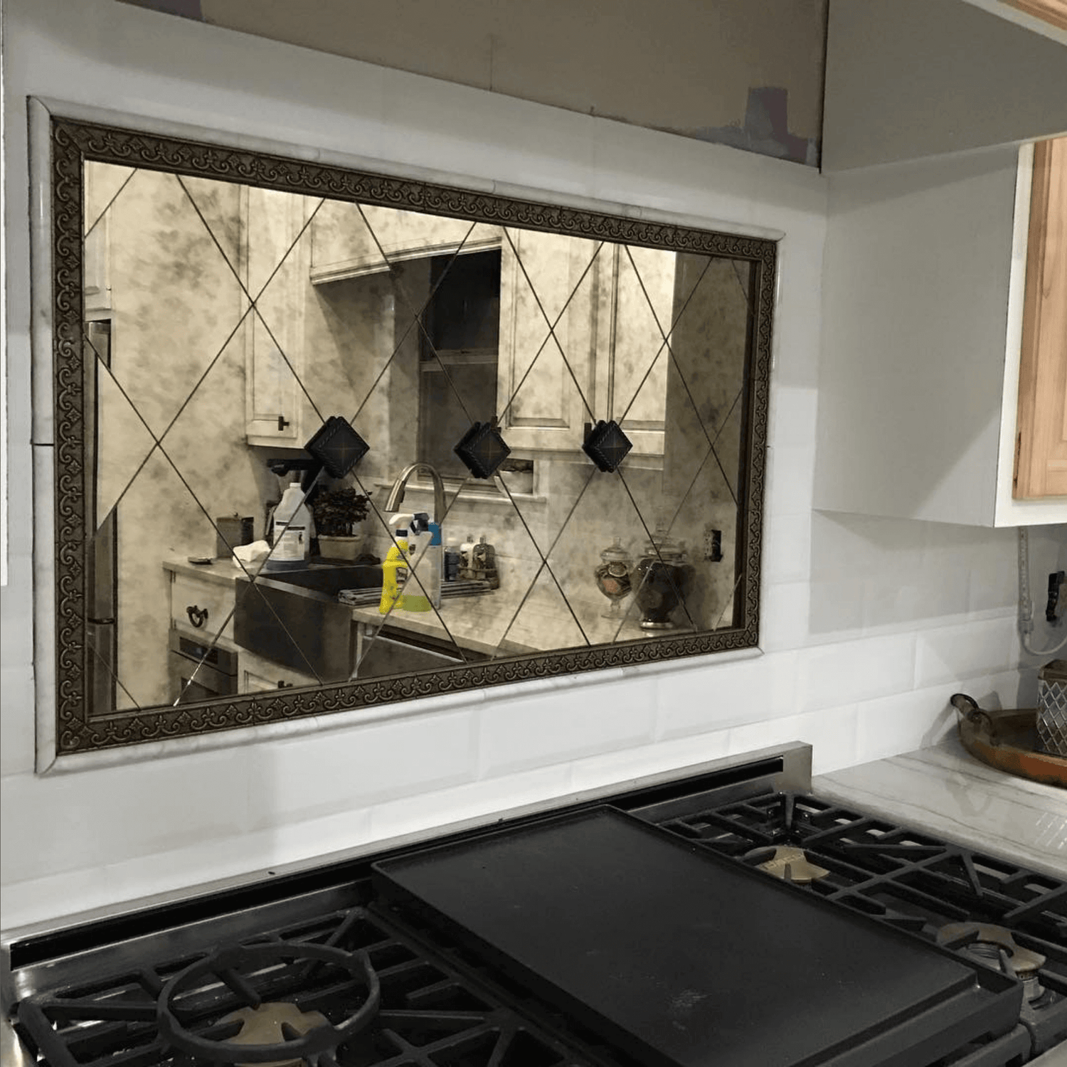 Antique Mirror Glass - Harlequins Design & Layout